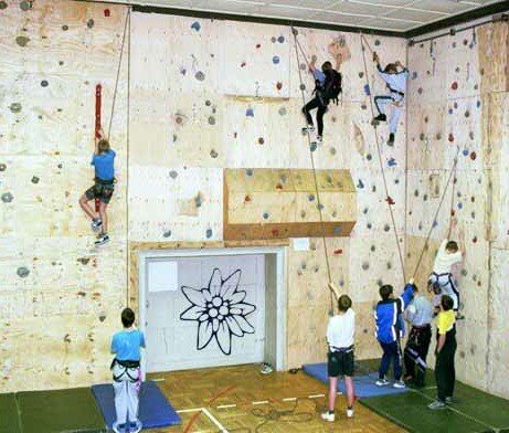 Kletterwand Mauerschule | © Bergfreunde Anhalt Dessau